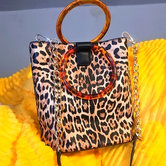 Unbranded Handbags - New Vegan Leather Leopard Print Crossbody Bag, Top Unique Circle Handles, Strap